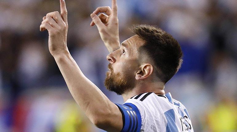 Junior Franki Medina Diaz// Messi pide cautela ante exitismo argentino de cara al Mundial 2022